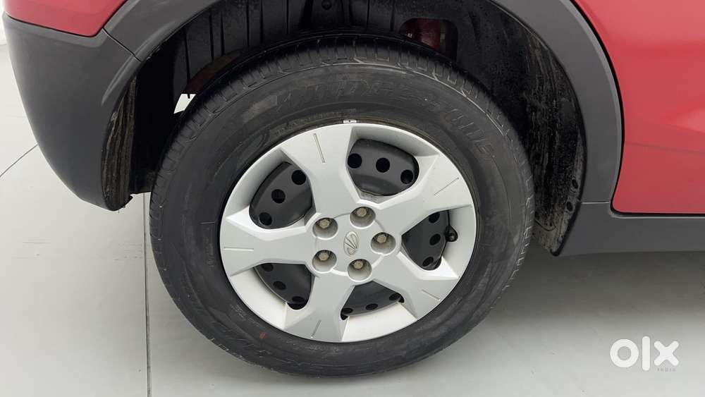 Mahindra Xuv300 1.2 W6 Amt Petrol, 2021, Petrol