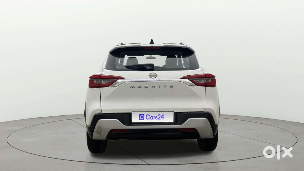 Nissan Magnite 1.0 Xv Premium, 2021, Petrol