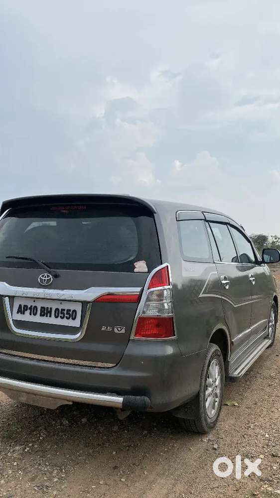 Toyota Innova 2014 Diesel Well Maintained