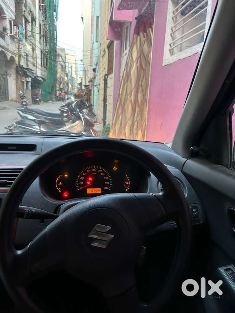 Swift Maruti Suzuki 2nd 2006 Km Driven