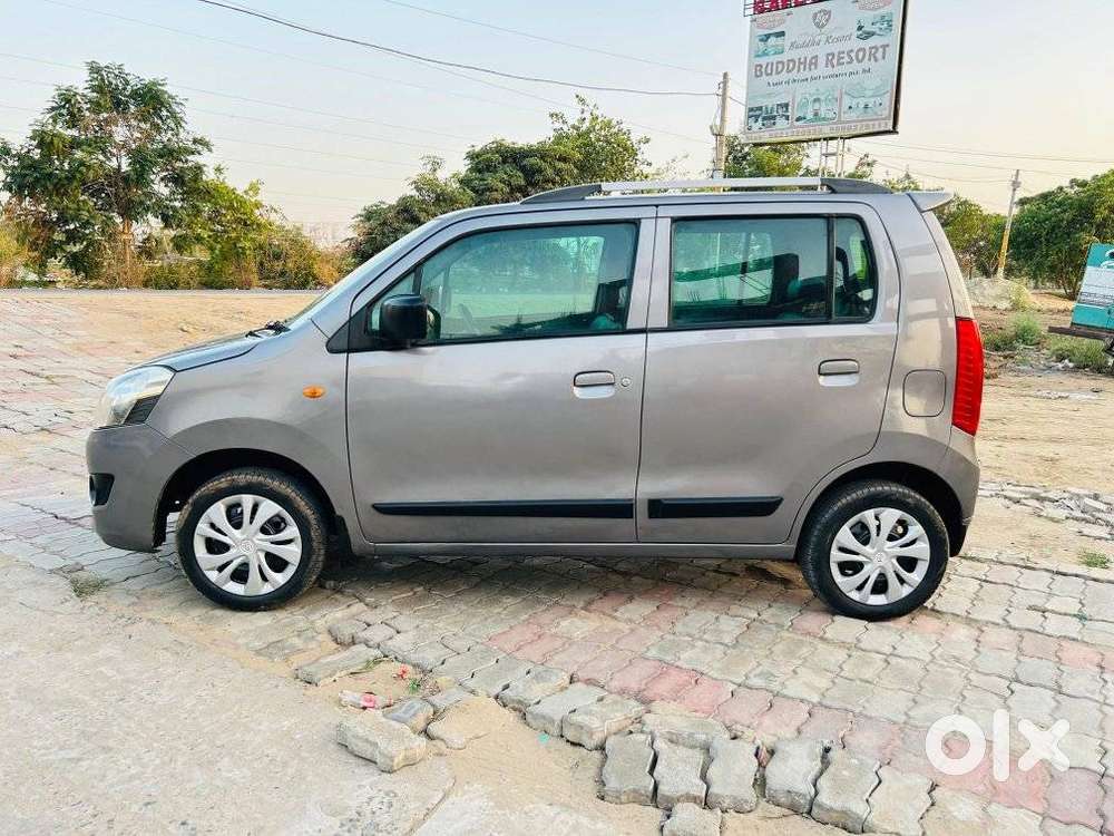 Maruti Suzuki Wagon R 1.0 Vxi Plus Amt, 2017, Petrol