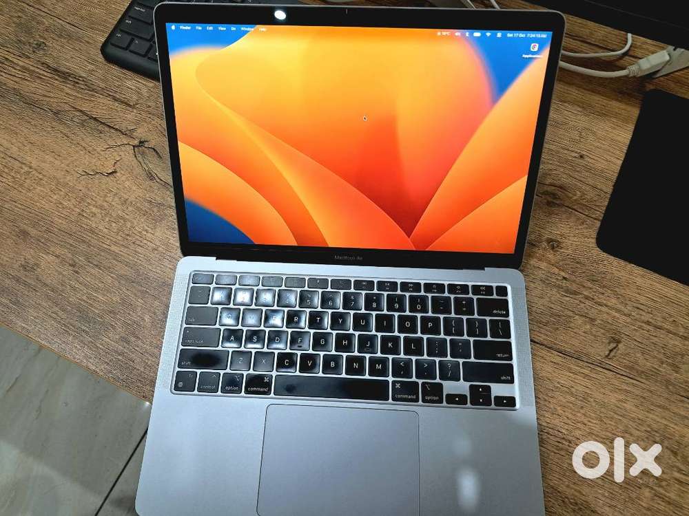 Apple MacBook Air M1