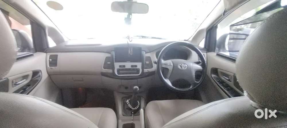 Toyota Innova 2014 Diesel Well Maintained