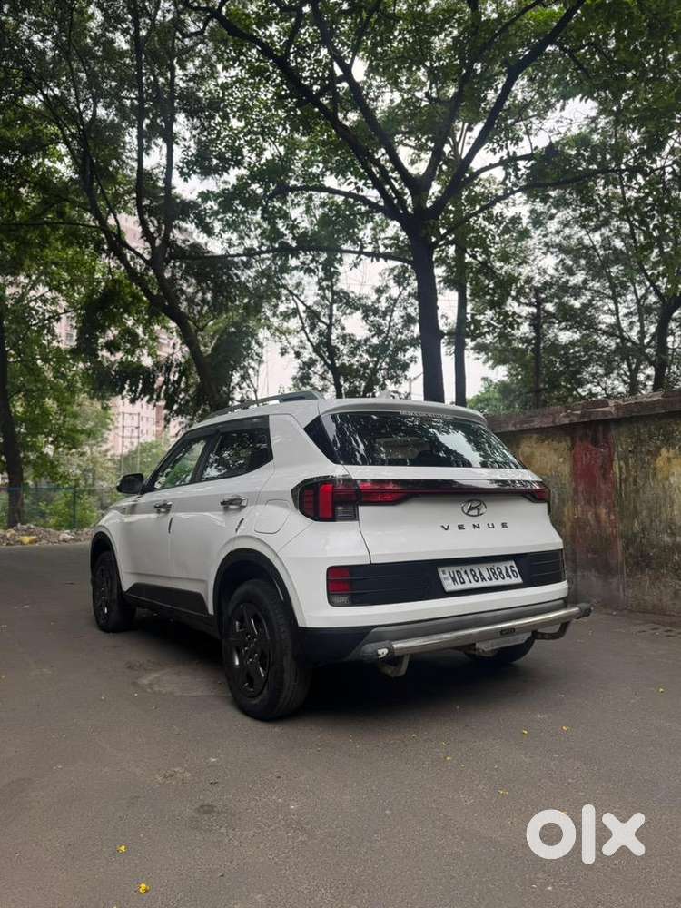 Hyundai Venue 2023 Petrol Good Condition