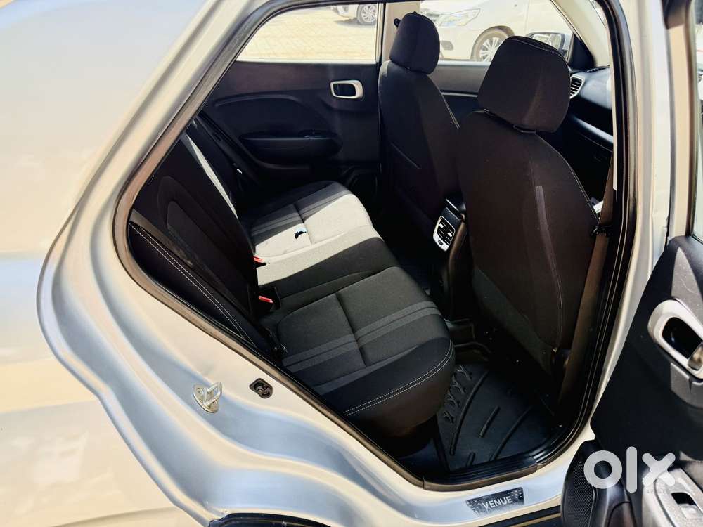 Hyundai Venue 1.0 Sx (o) Turbo Dct, 2019, Petrol