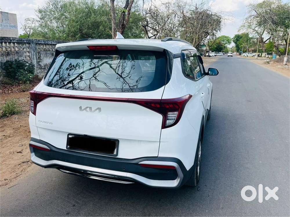 Kia Carens 2023 Petrol 17000 Km Driven