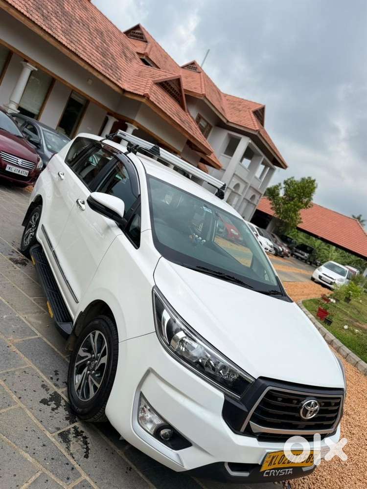 Innova Crysta 2024 -2025, 39000km