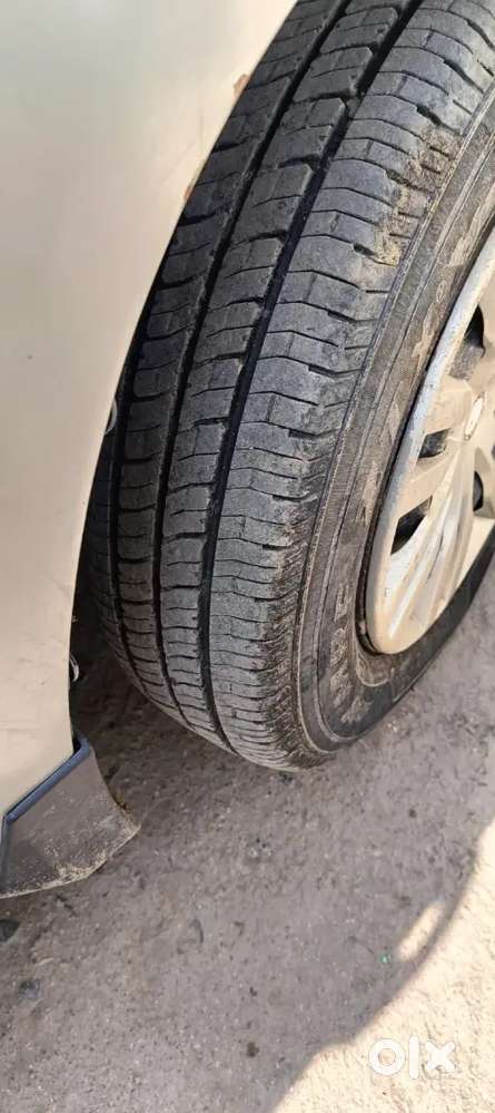 Maruti Swift Vxi 2014 Charo Tyar New Recently Service