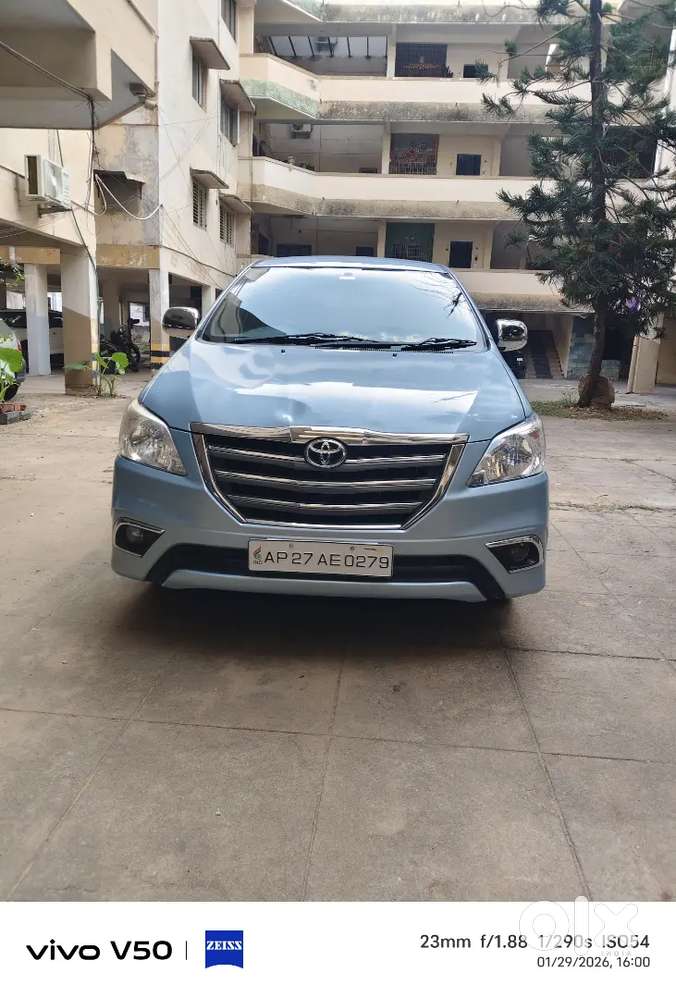 Toyota Innova 2011 Diesel Well Maintained