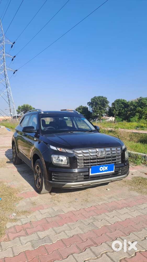 Hyundai Venue S 1.2 Petrol, 2022, Petrol