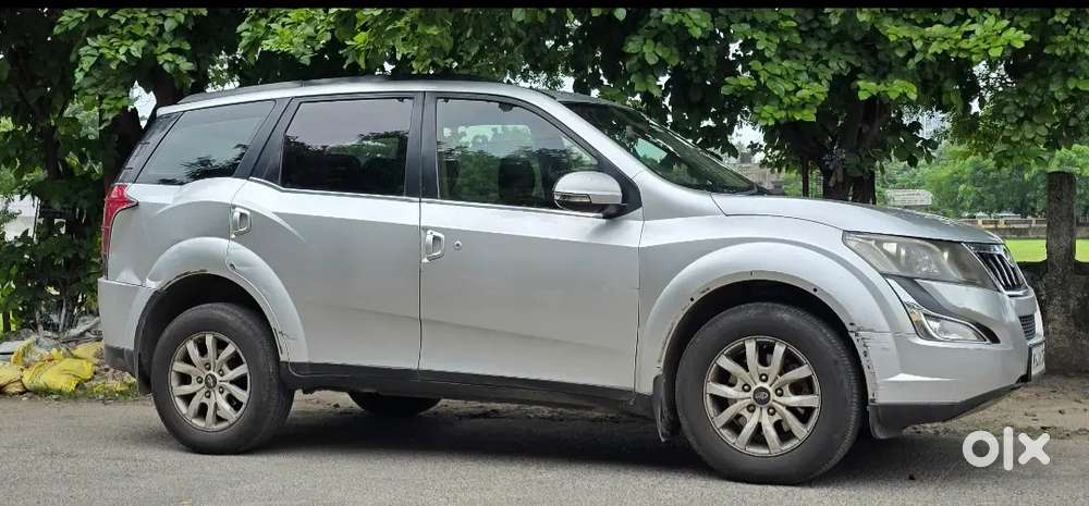 Mahindra Xuv500 W10 2016