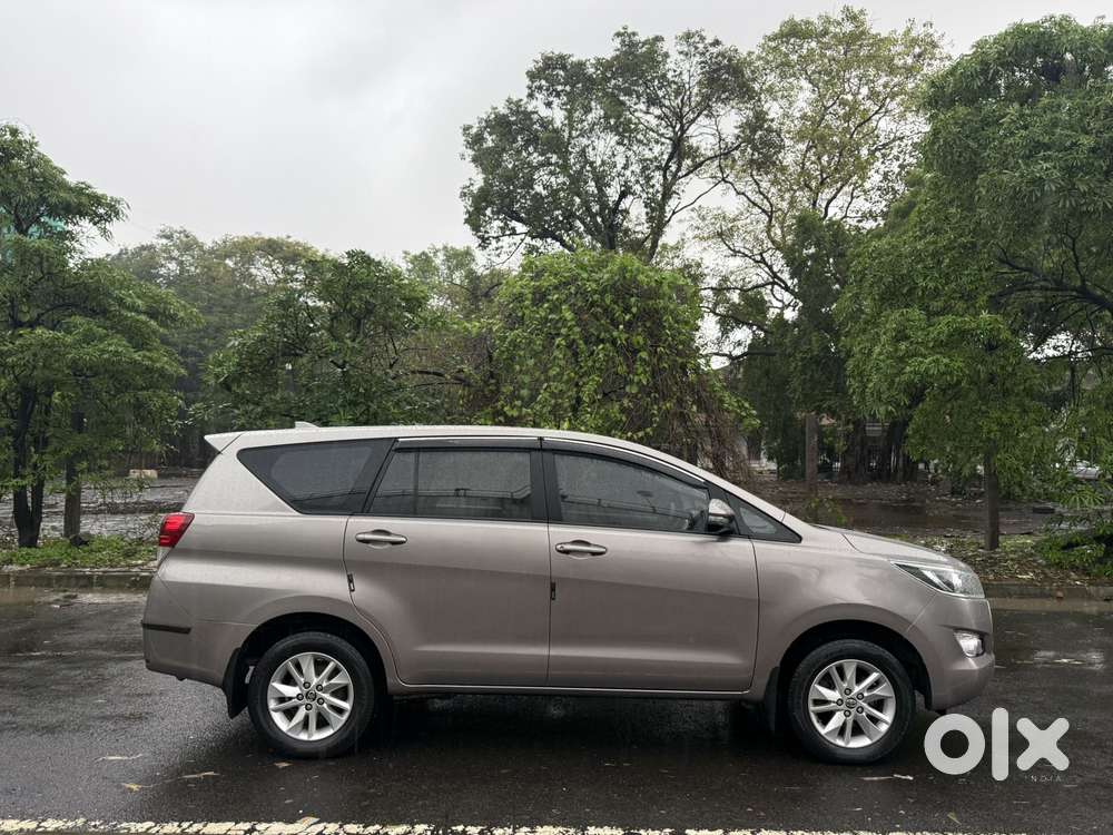 Toyota Innova Crysta 2.8 Gx At 8 Seater, 2018, Diesel