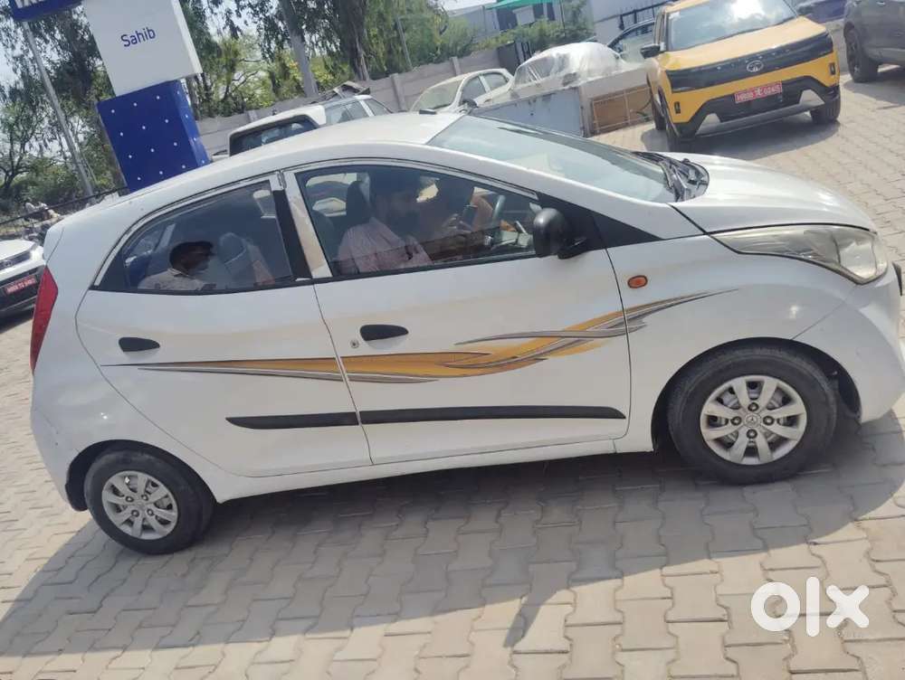Hyundai Eon 2015 Petrol 100000 Km Driven