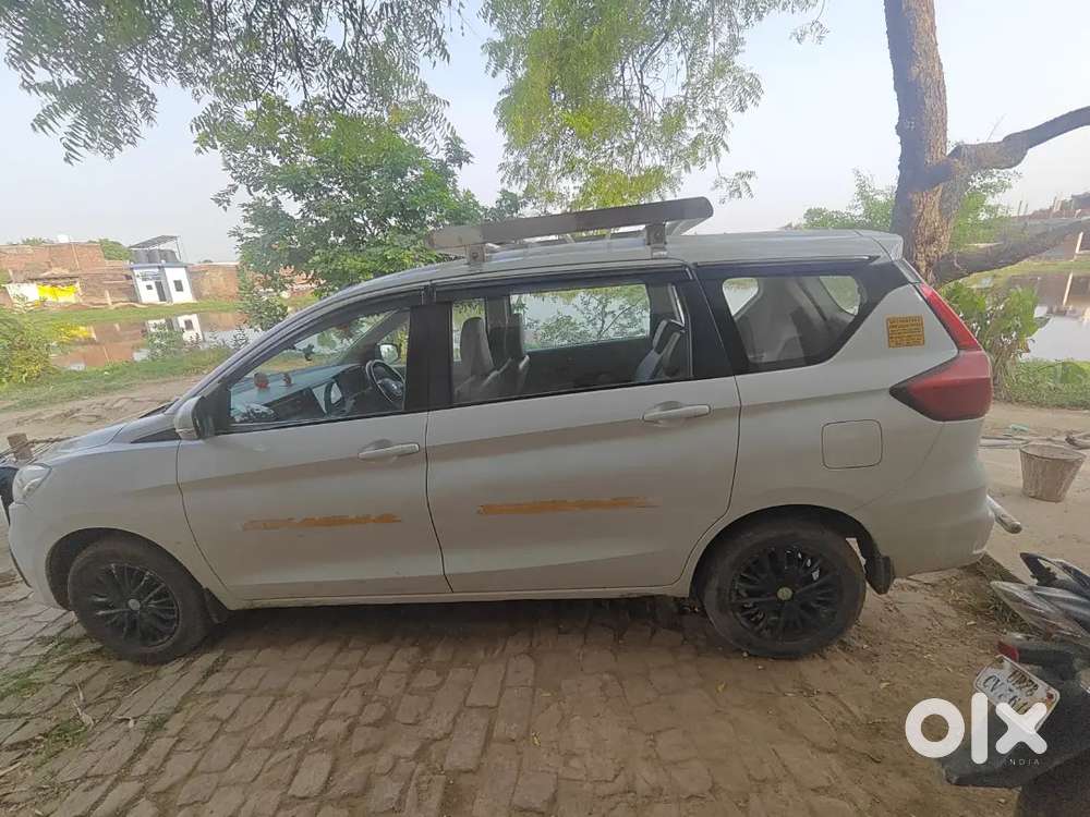 Selling Commercial Vehicle Ertiga Petrol Cng