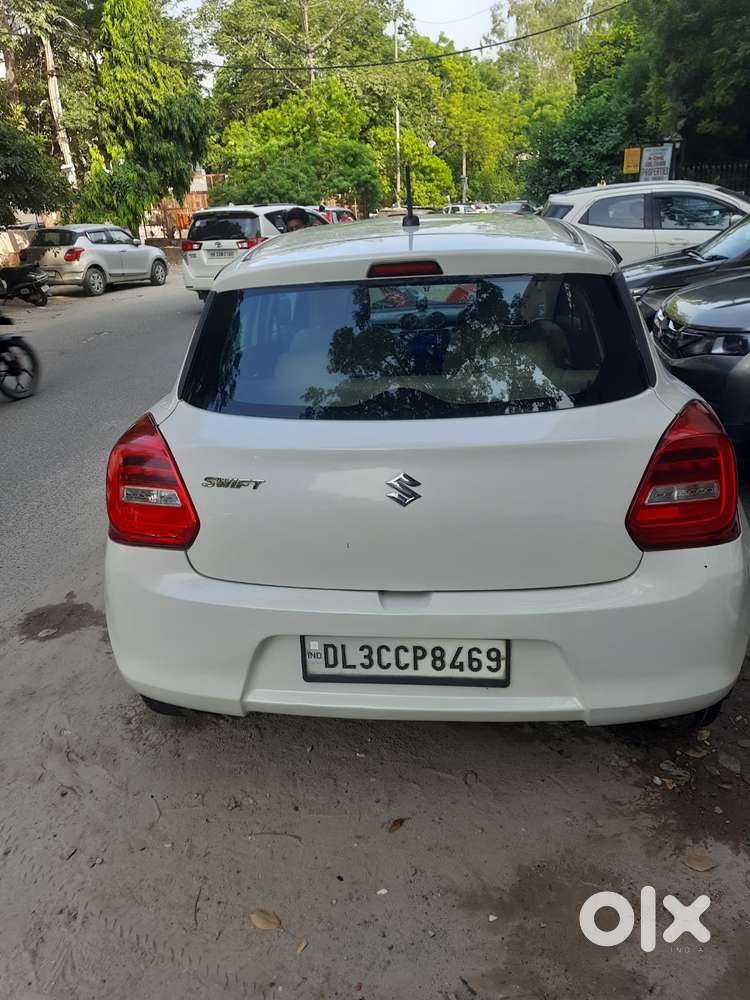 Maruti Suzuki Swift Vxi 1.2 Abs Bs-iv, 2018, Petrol