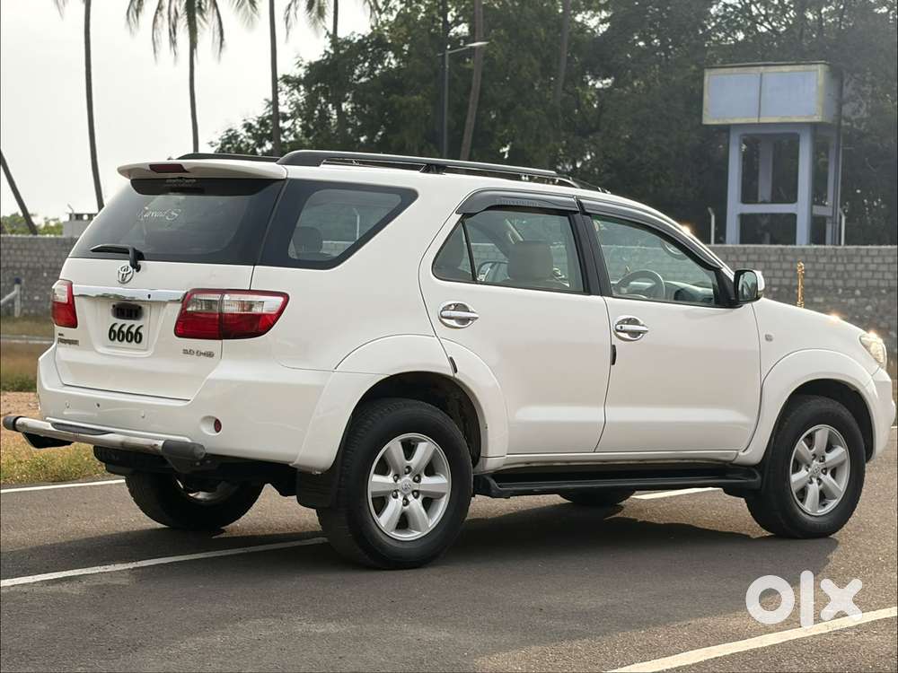 Toyota Fortuner 4x4 At, 2011, Diesel