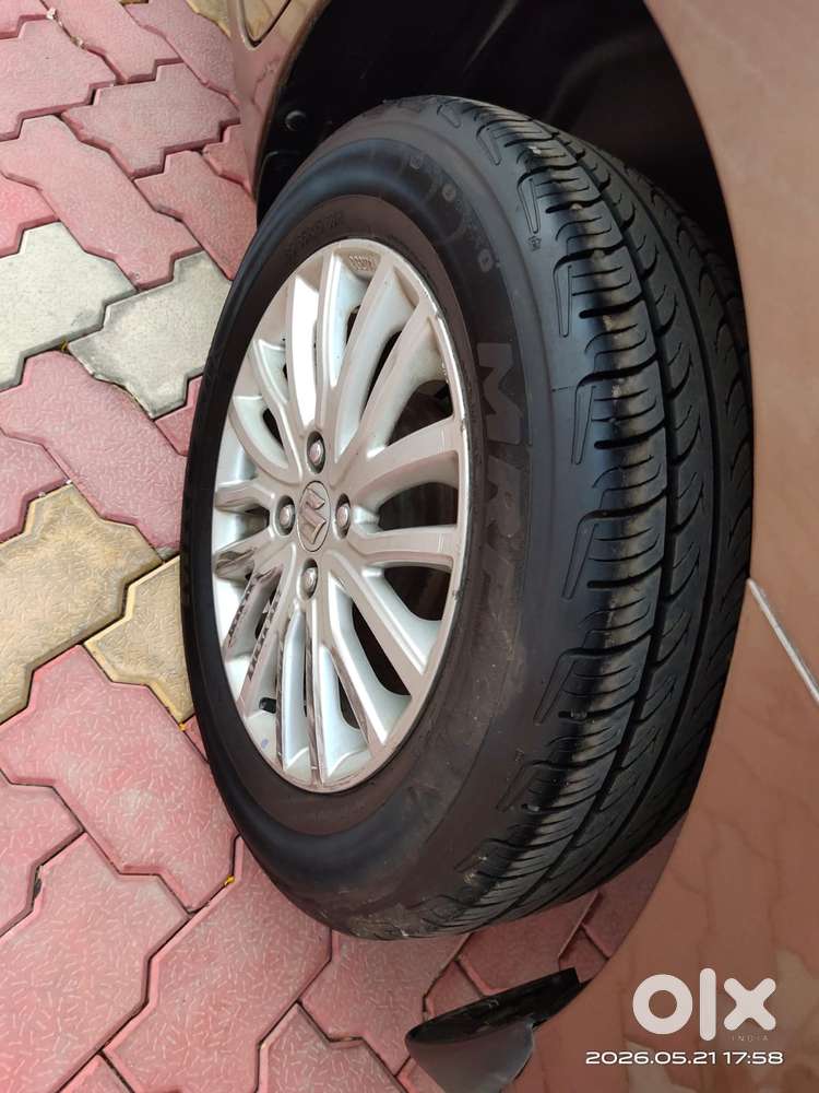 Maruti Suzuki Dzire 1.2 Zxi, 2019, Petrol