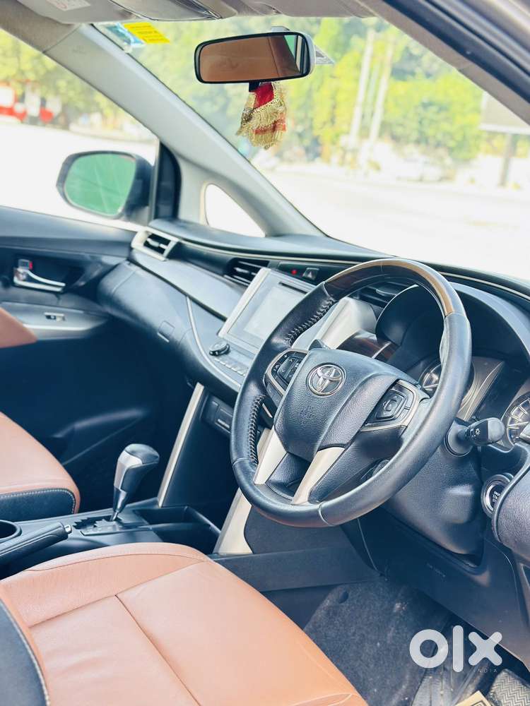 Toyota Innova Crysta 2.8z Automatic, 2018, Diesel
