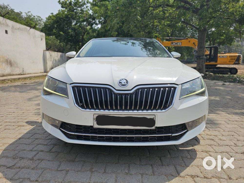 Skoda Superb Style 1.8 Tsi Mt, 2018, Petrol