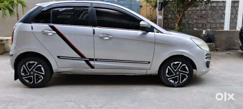 Tata Bolt 
2015 Xms