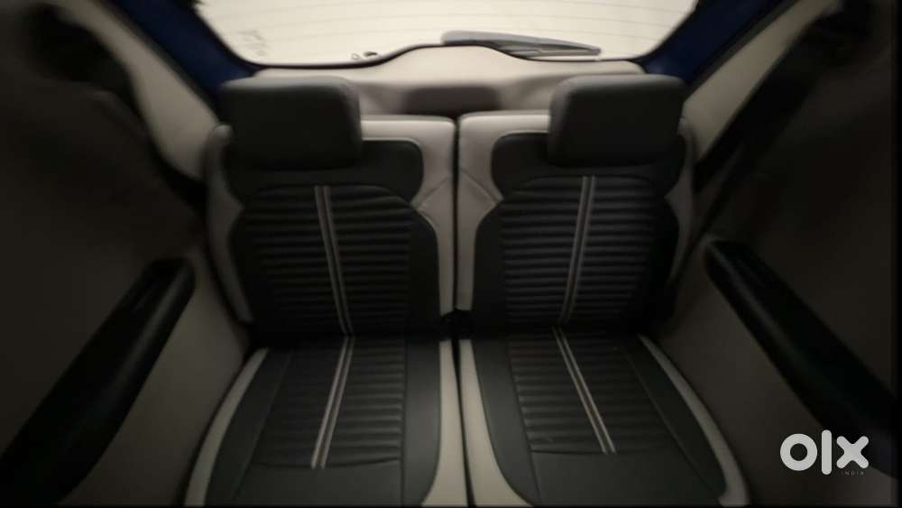 Renault Triber 1.0 Rxz Dual Tone, 2023, Petrol