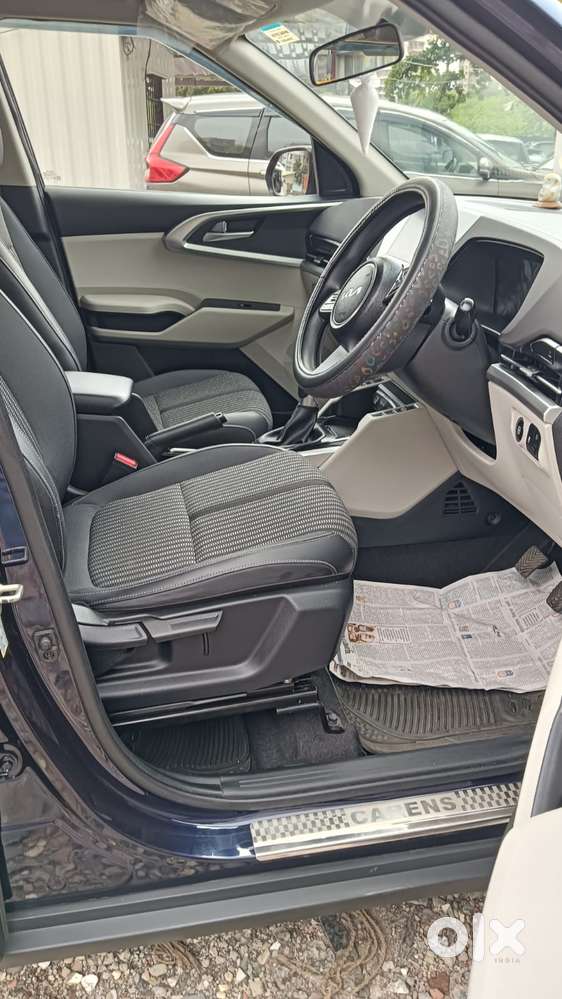 Kia Carens, 2022, Petrol