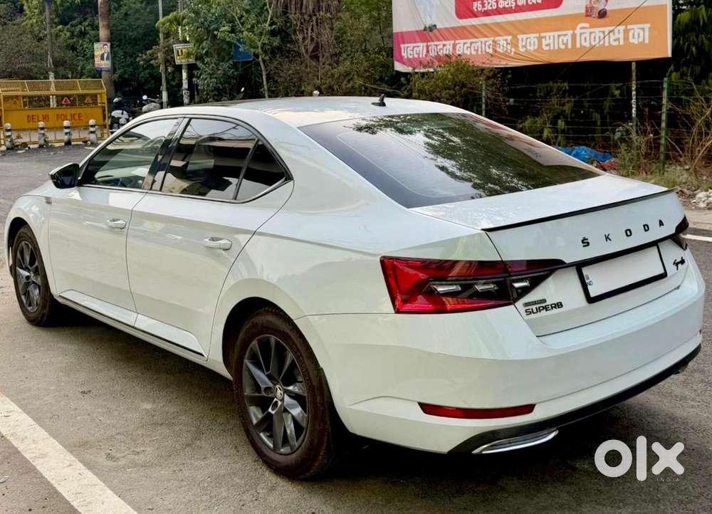 Skoda Superb Petrol 2021