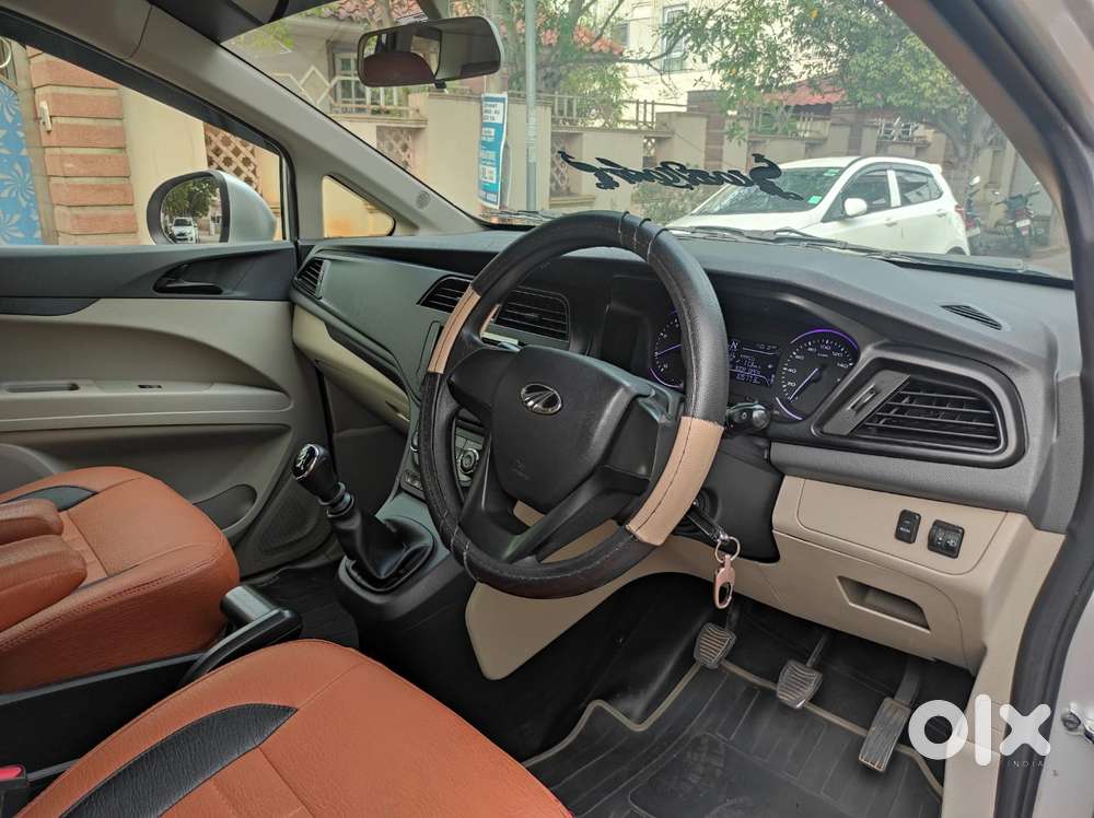 Mahindra Marazzo M2, 2018, Diesel