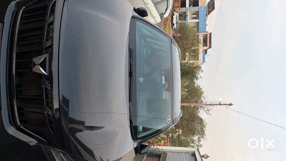 Mahindra Xuv700 2024 Diesel Well Maintained