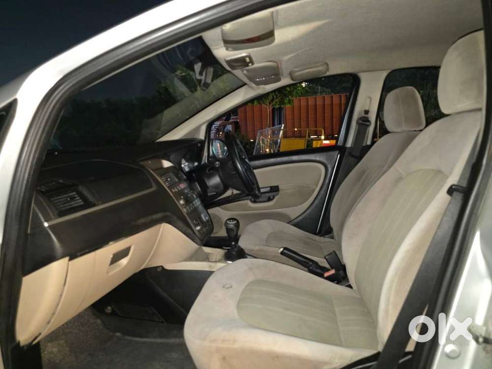 Fiat Linea Emotion Pk 1.4, 2009, Petrol
