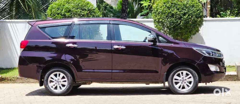 Innova Crysta 2.4 V Manual Single Owner