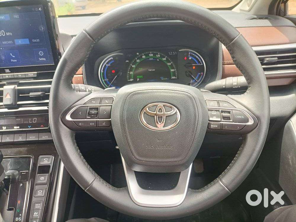Toyota Innova Hycross 2.0 Zx Hybrid 7 Str, 2024, Petrol