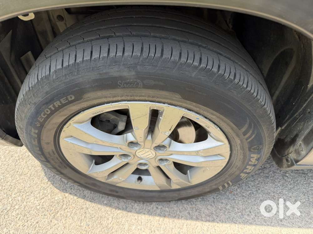 Maruti Suzuki Vitara Brezza Zdi Plus Dual Tone, 2016, Diesel