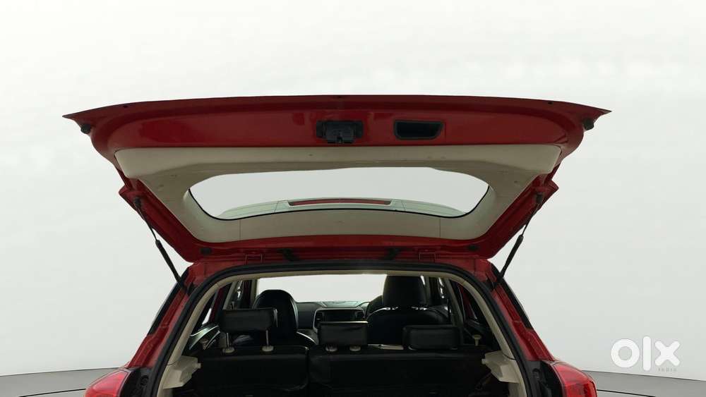 Mahindra Xuv300 W8 Option Dual Tone Diesel, 2019, Diesel