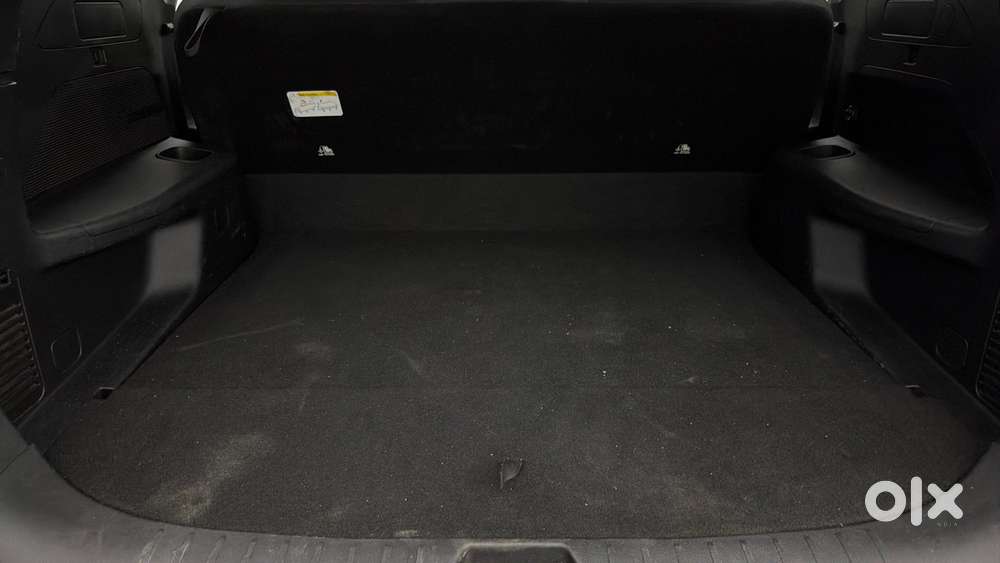 Mahindra Xuv700 2.0 Ax 5 Petrol At Str, 2023, Petrol