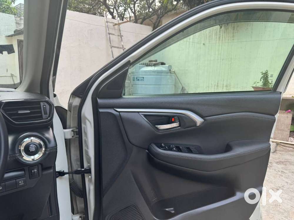 Top Variant Toyota Hyryder Available At A Throwaway Price