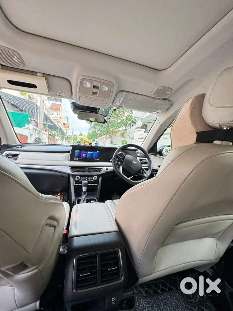 Mahindra Xuv700 2024 Diesel 14600 Km Driven