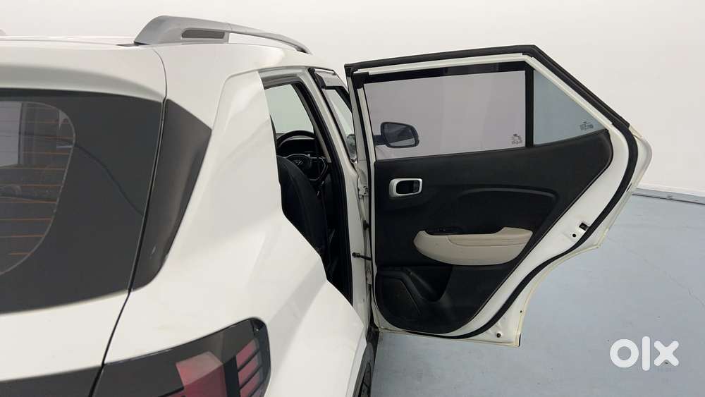 Hyundai Venue 1.0 Sx (o) Turbo Dct, 2023, Petrol