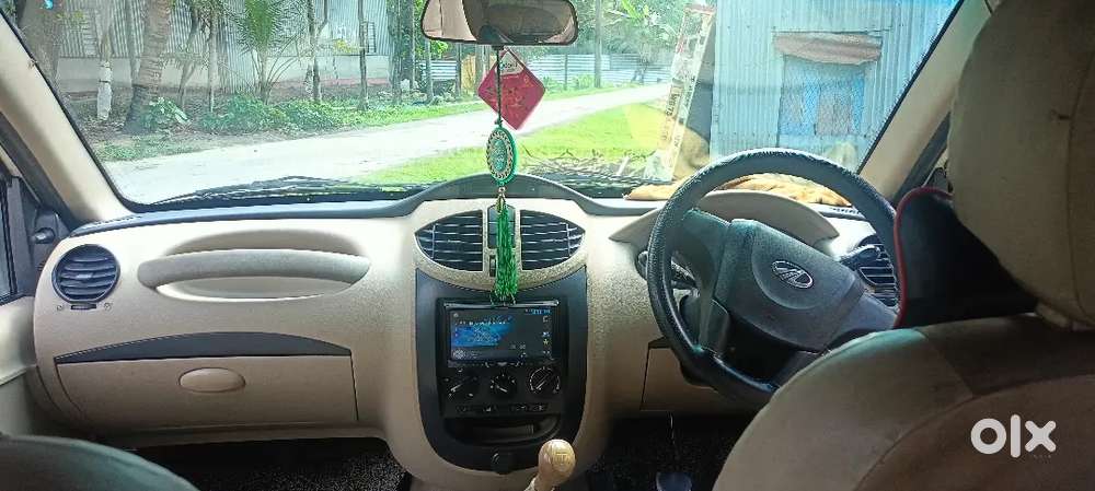 Mahindra Xylo 2015