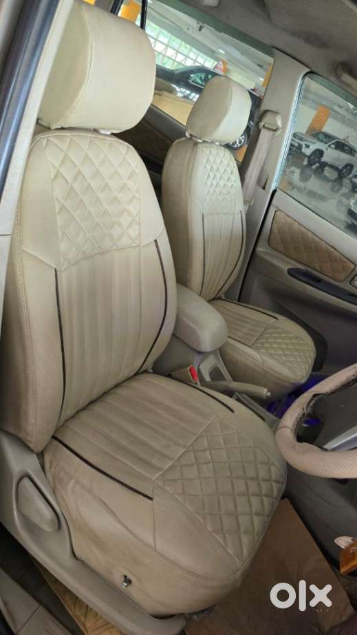 Toyota Innova 2.5 G (diesel) 8 Seater, 2014, Diesel