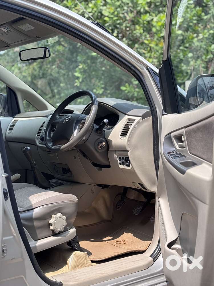 Toyota Innova 2.5 Gx 7 Str Bs-iii, 2012, Diesel