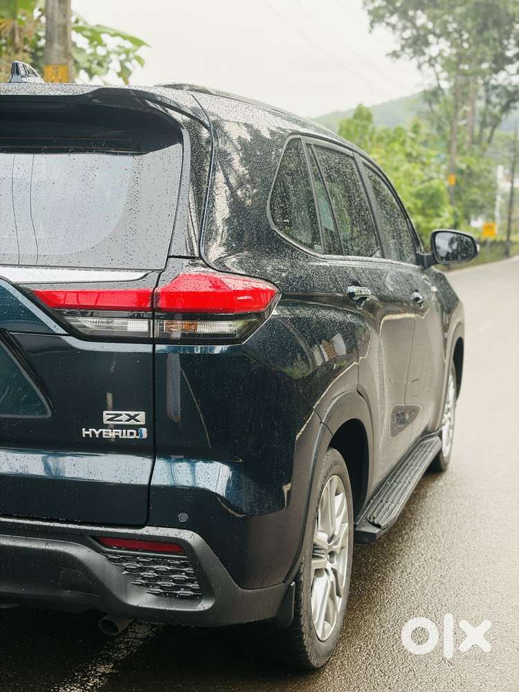 Toyota Innova Hycross 2.0 Zx (o) Hybrid 7 Str, 2023, Cng & Hybrids