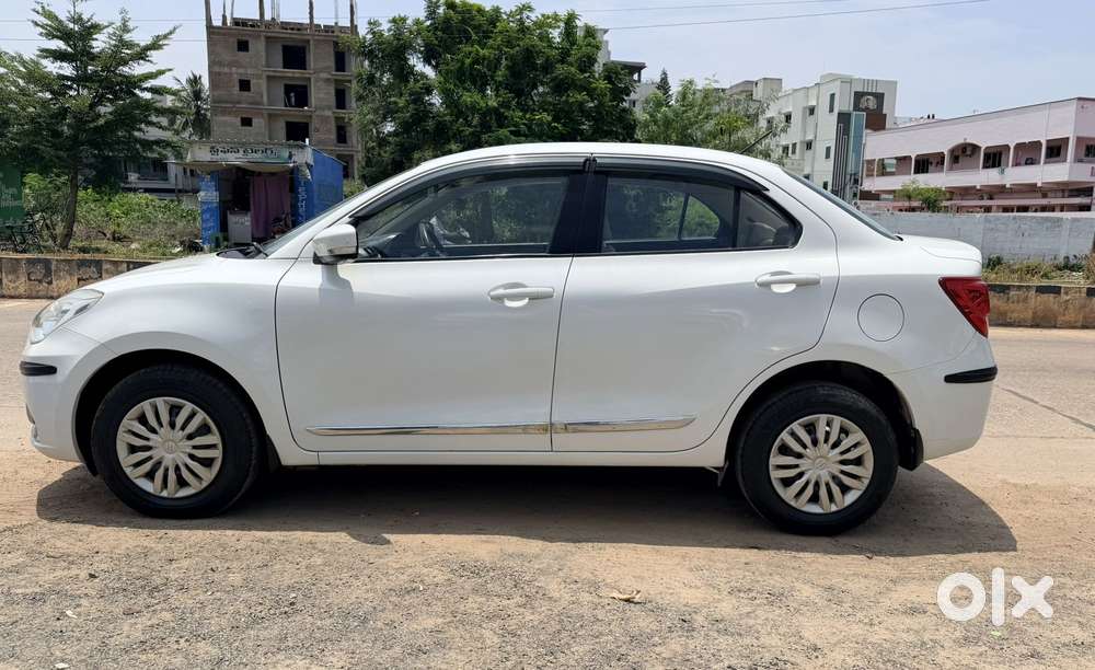 Maruti Suzuki Swift Dzire 1.3 Vxi, 2021, Petrol