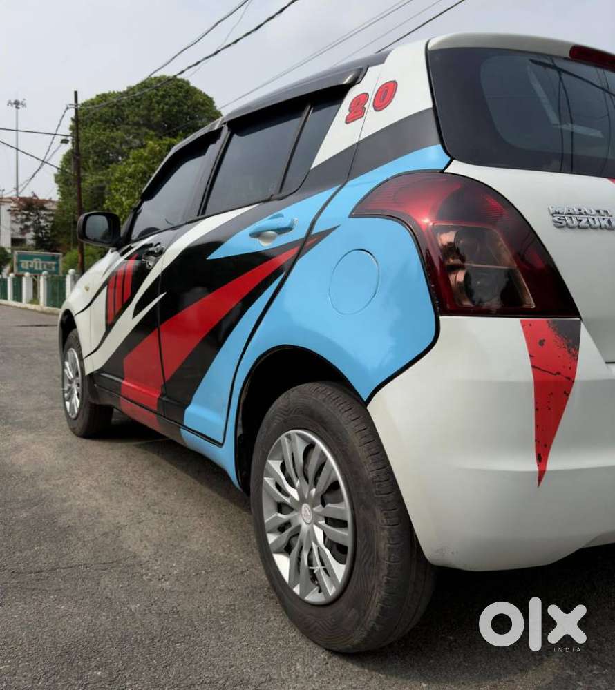 Maruti Suzuki Swift Vxi 1.2 Abs Bs-iv, 2011, Petrol