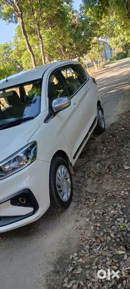 Maruti Suzuki Ertiga 2022 Cng Vxi  1st Owners
