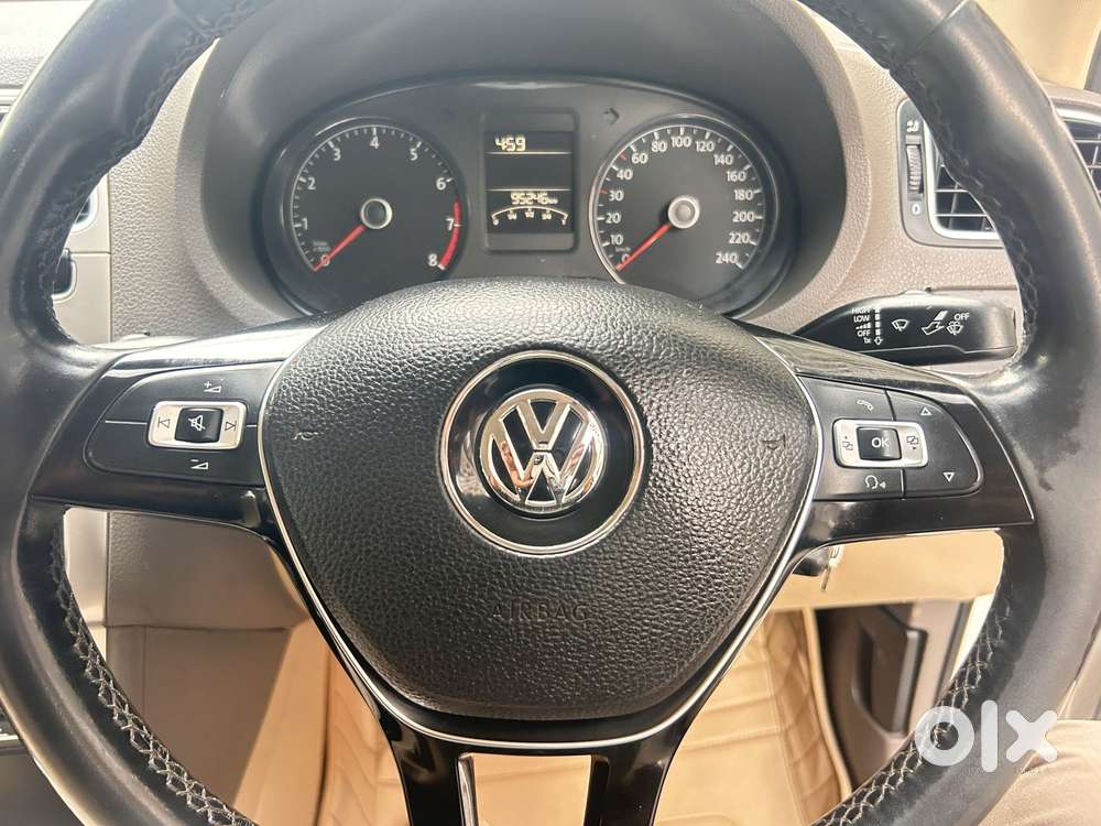 Volkswagen Vento 1.2 Highline Plus At 16 Alloy, 2017, Petrol