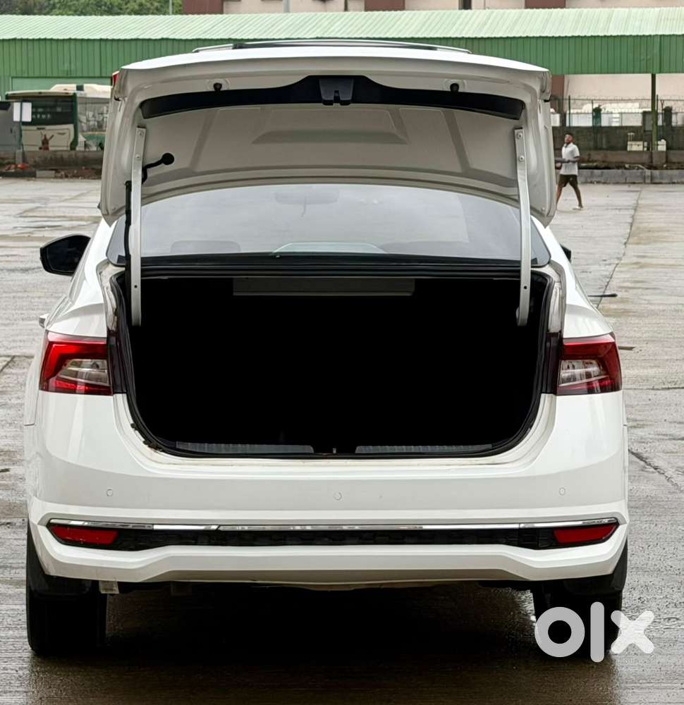 Skoda Slavia 1.0 Tsi Style At, 2022, Petrol