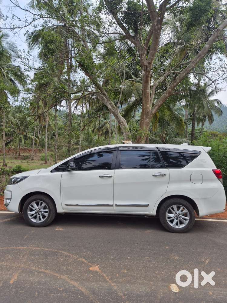 Toyota Innova Crysta 2.4 G Plus Mt 8s, 2018, Diesel