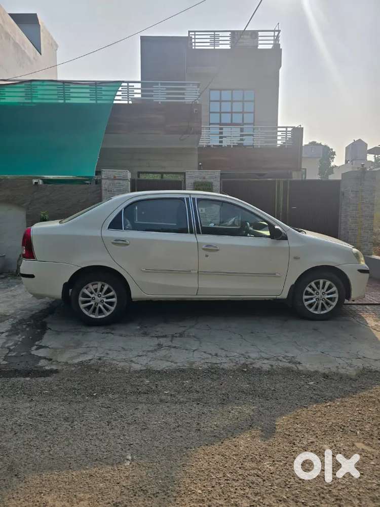 Toyota Etios [2012] Petrol