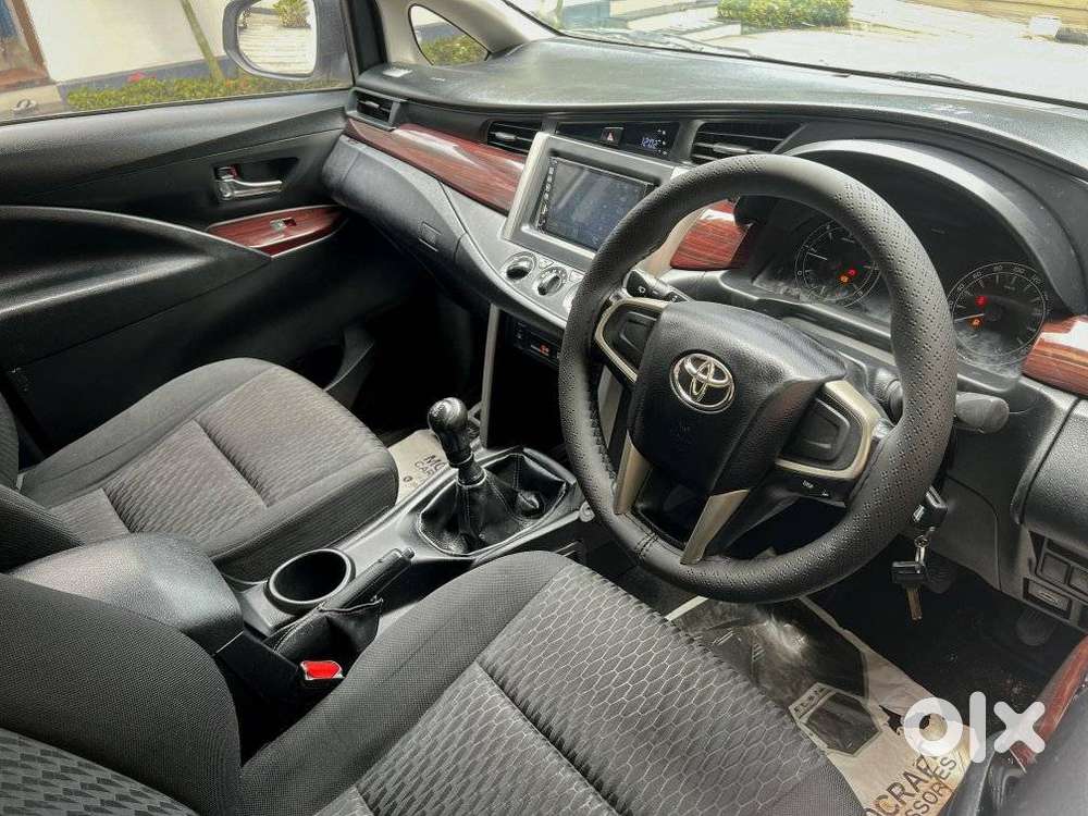 Toyota Innova Crysta 2.4 G Mt, 2017, Diesel